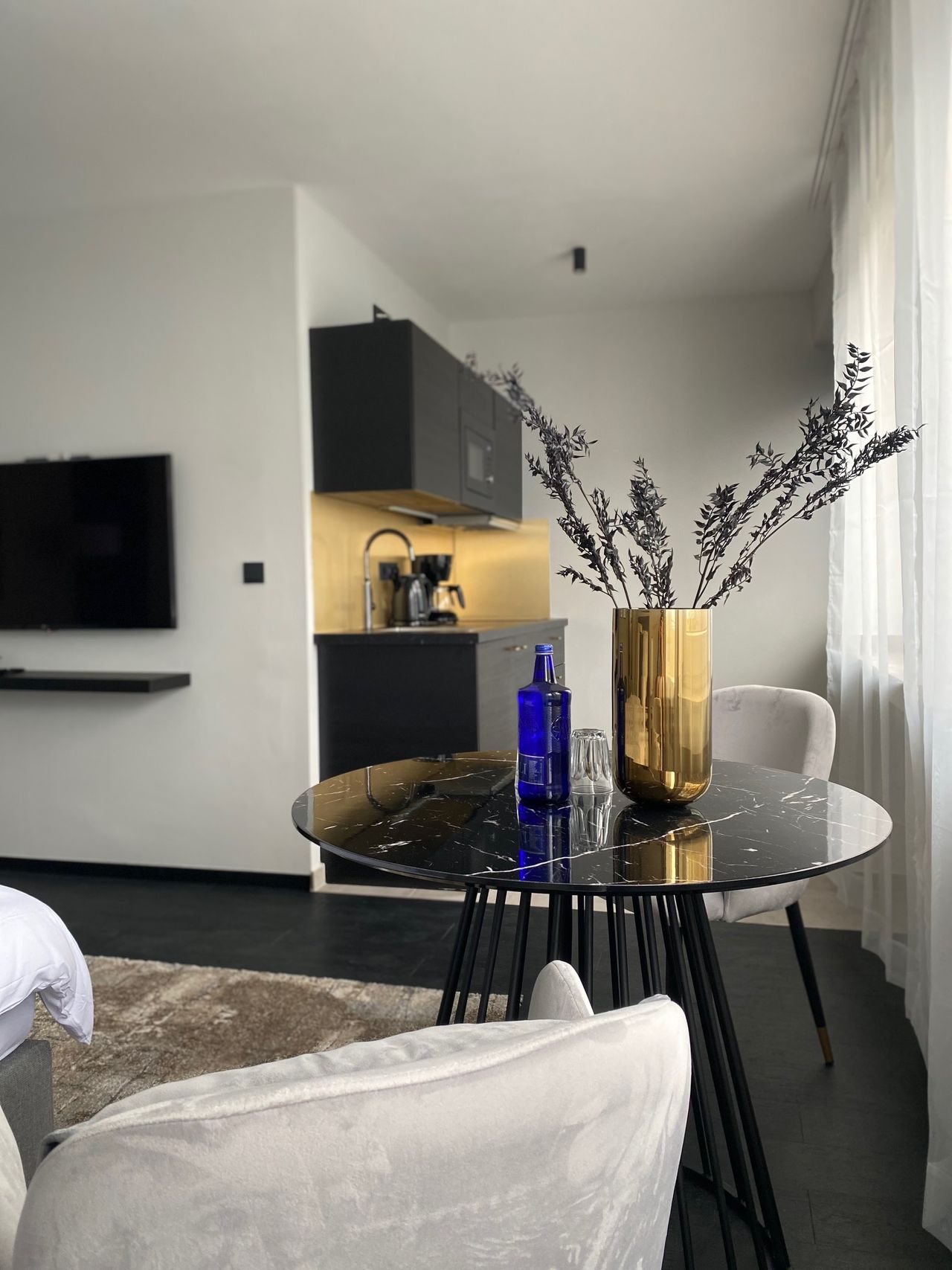 High-quality & very central apartment near main station (Düsseldorf)