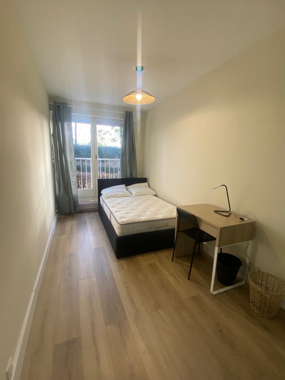 Chambre privée dans une colocation 88 m² Melun (77000) 555 € (loyer tout inclus) Melun