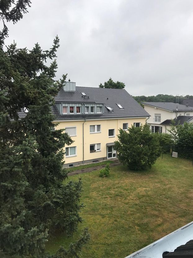 Beautiful, spacious 1-room apartment in Cologne-Wahnheide with super connection to the airport