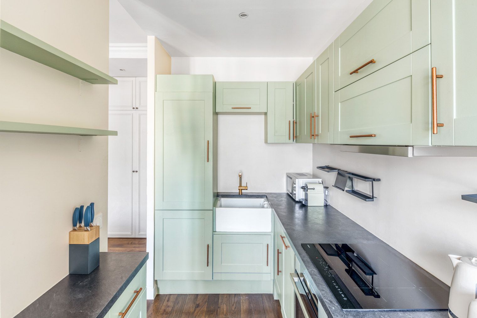 Location Échappée parisienne chic : appartement 2 pièces lumineux (loyer tout inclus)