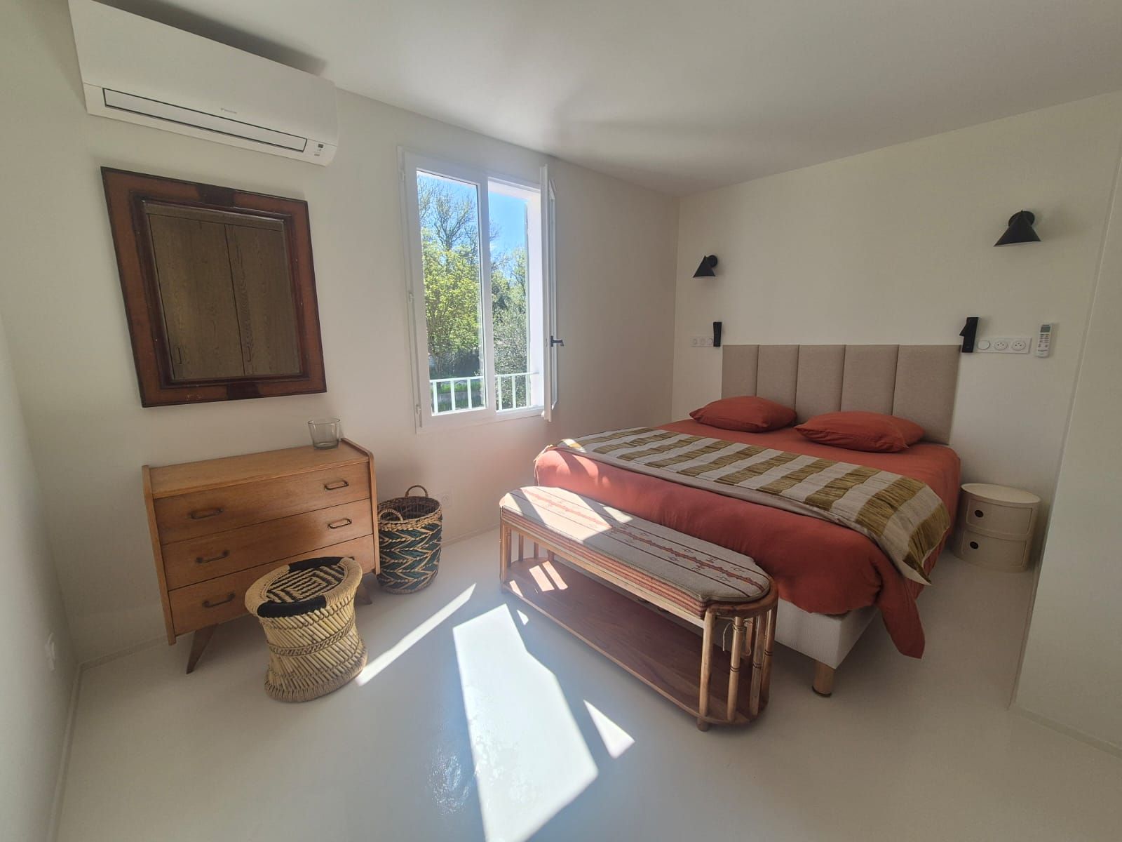 Location LA MAISON DU PETIT PORT. Entièrement rénovée en 2025. A 8mn de St Tropez ! (loye