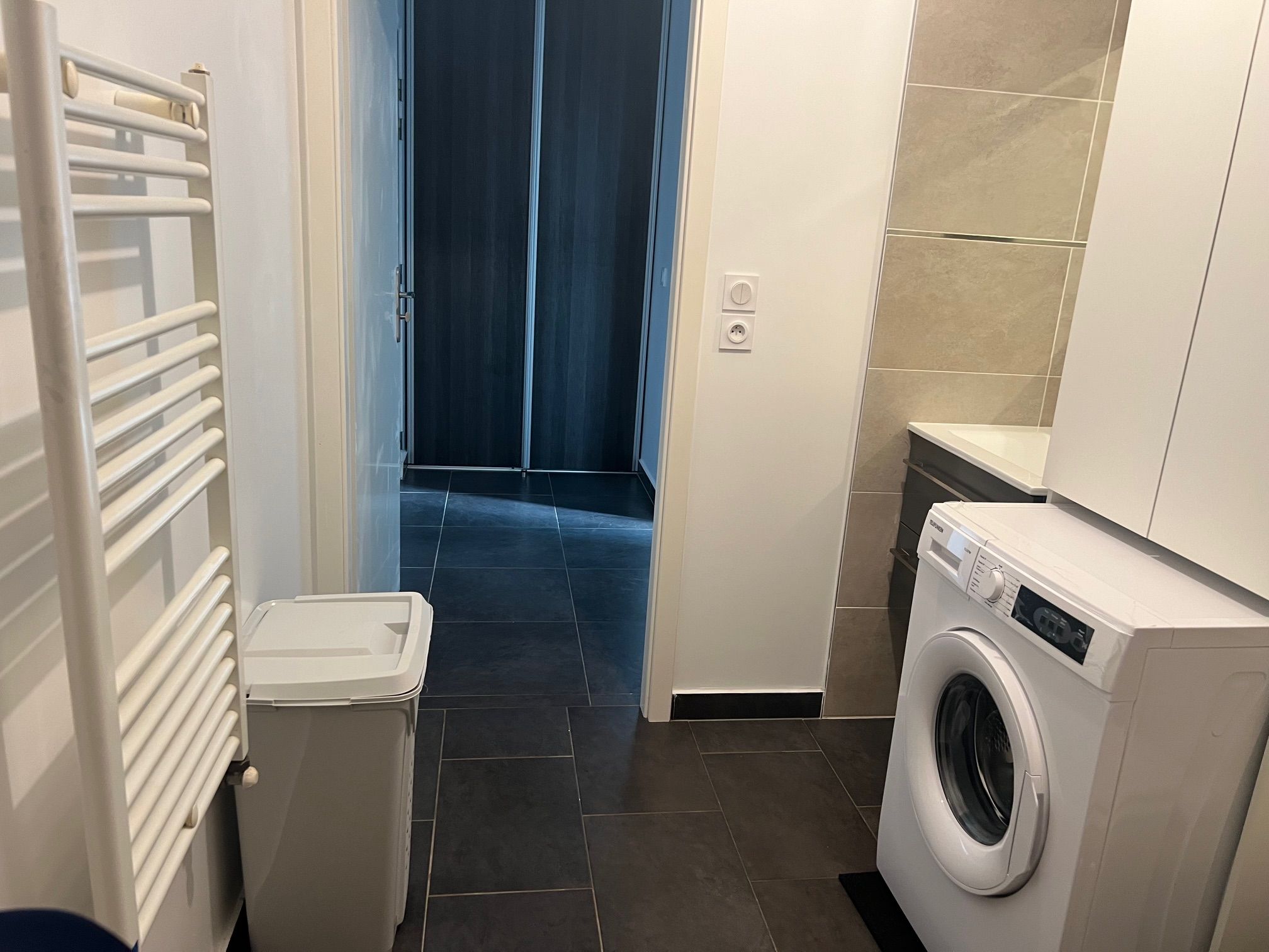 Location Studio T1 lumineux et spacieux avec balcon et parking à Noisy-le-Grand (loyer to