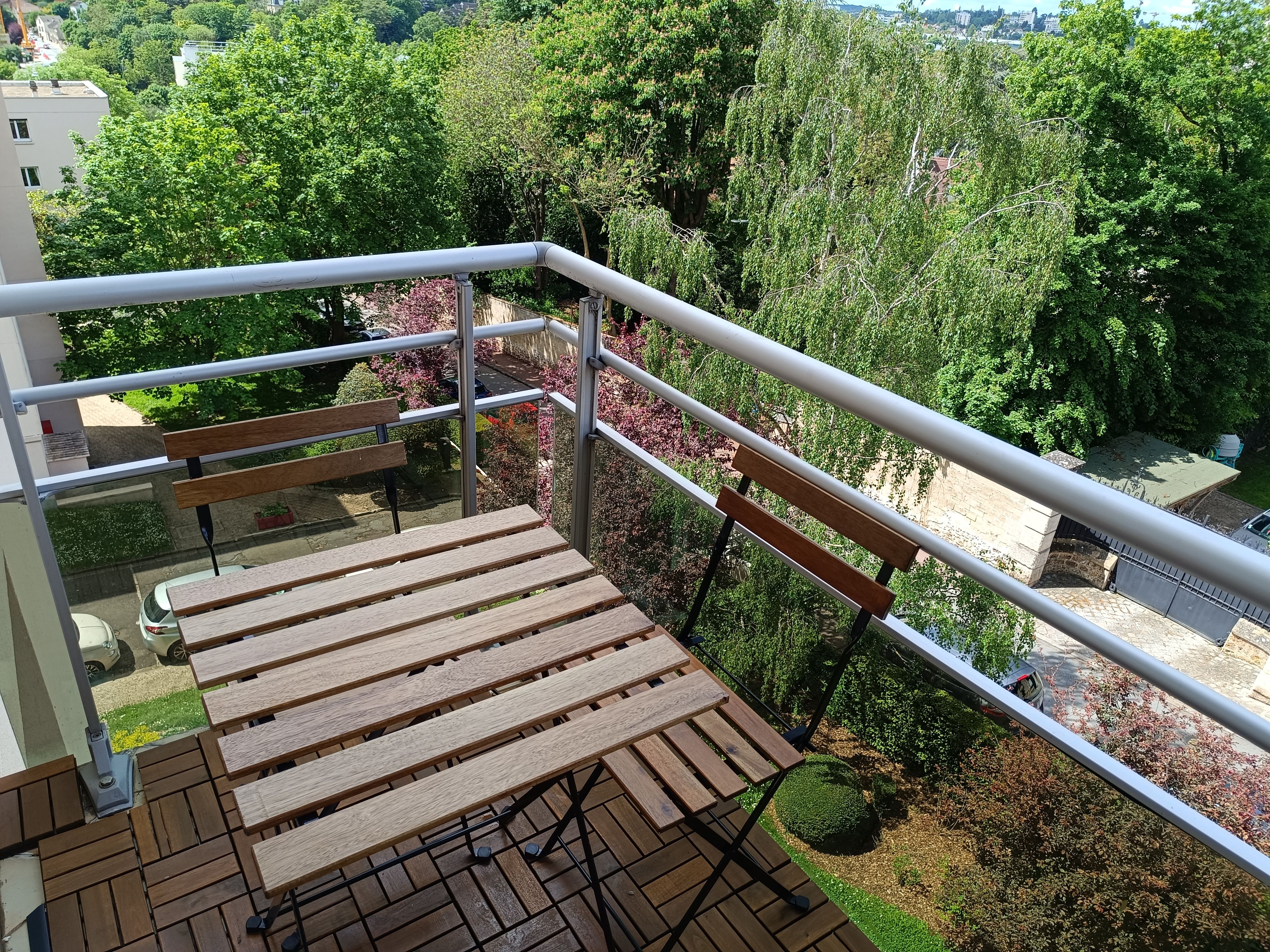 Location T5 -3 chambres - 10 couchages - centre ville  avec parkings -cave - gardien (loy