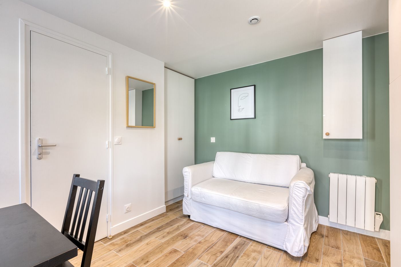 Location Paris 19e – rue de Belleville – Studio lumineux rénové (loyer tout inclus)