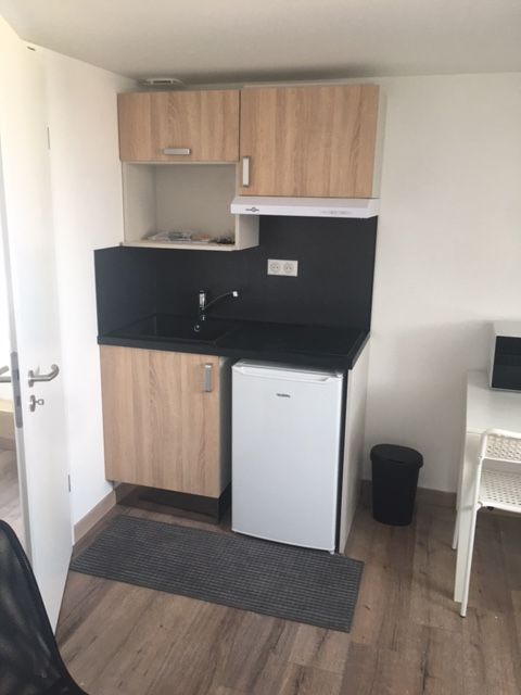 Location Studio refait à neuf centre ville de Belfort (loyer tout inclus)