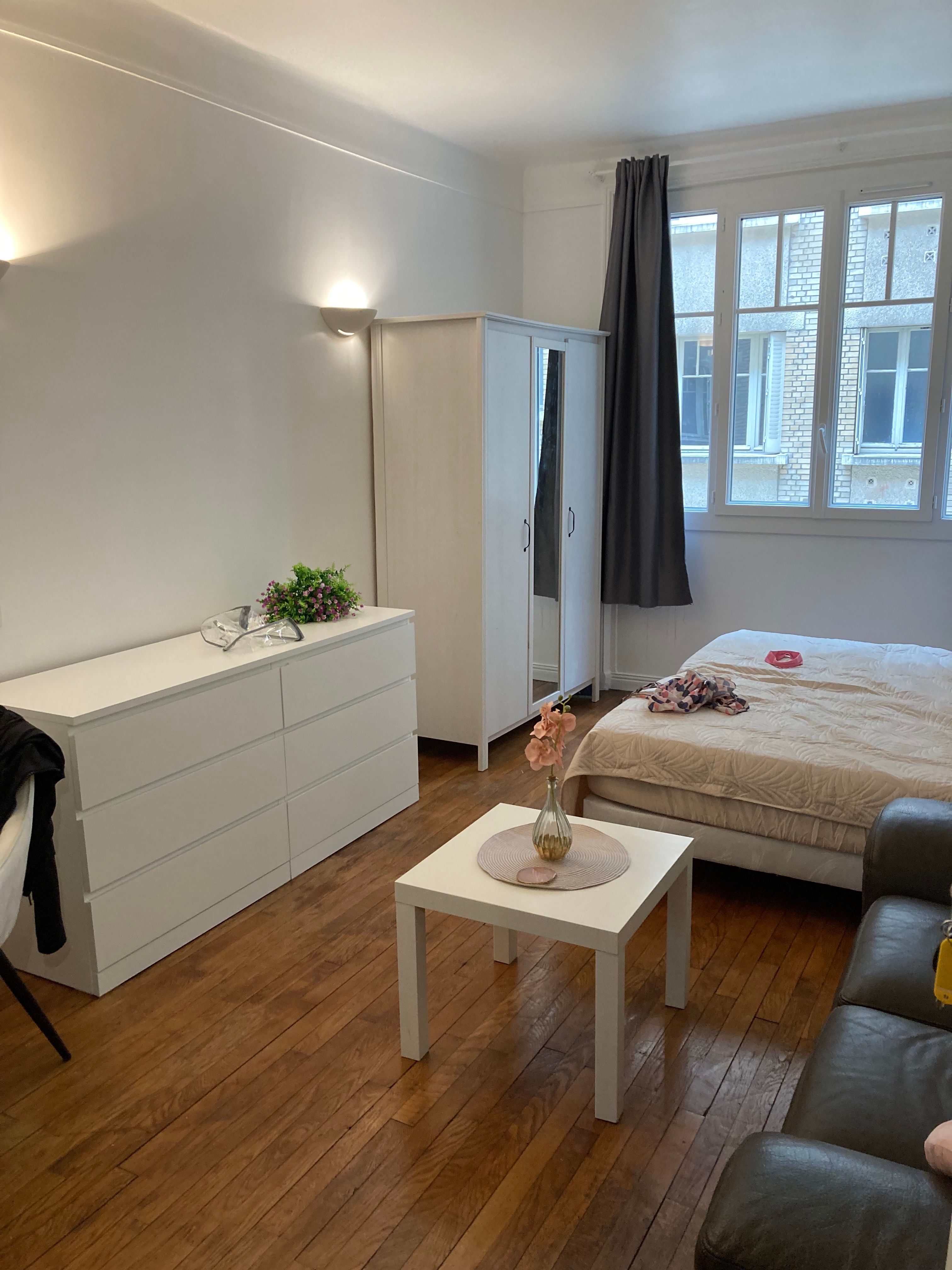 Spacieux appartement avec 2/3 chambres, entièrement équipé et rénové – Paris 16e Paris 16e
