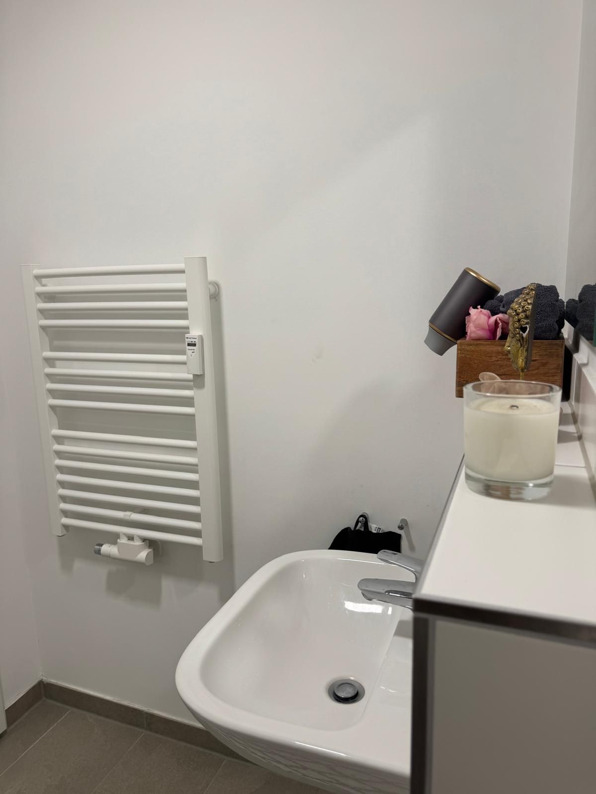 Prime Location! Furnished & Modern