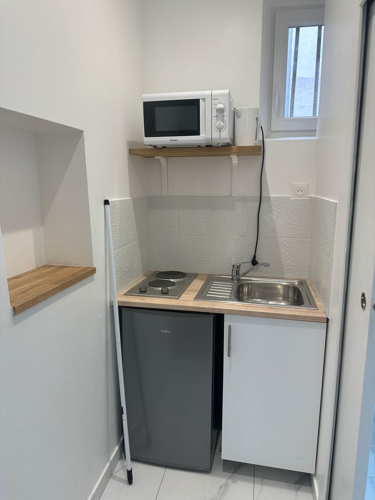 Location À louer à Neuilly-sur-Seine, charmant appartement de 13m² (loyer tout inclus)