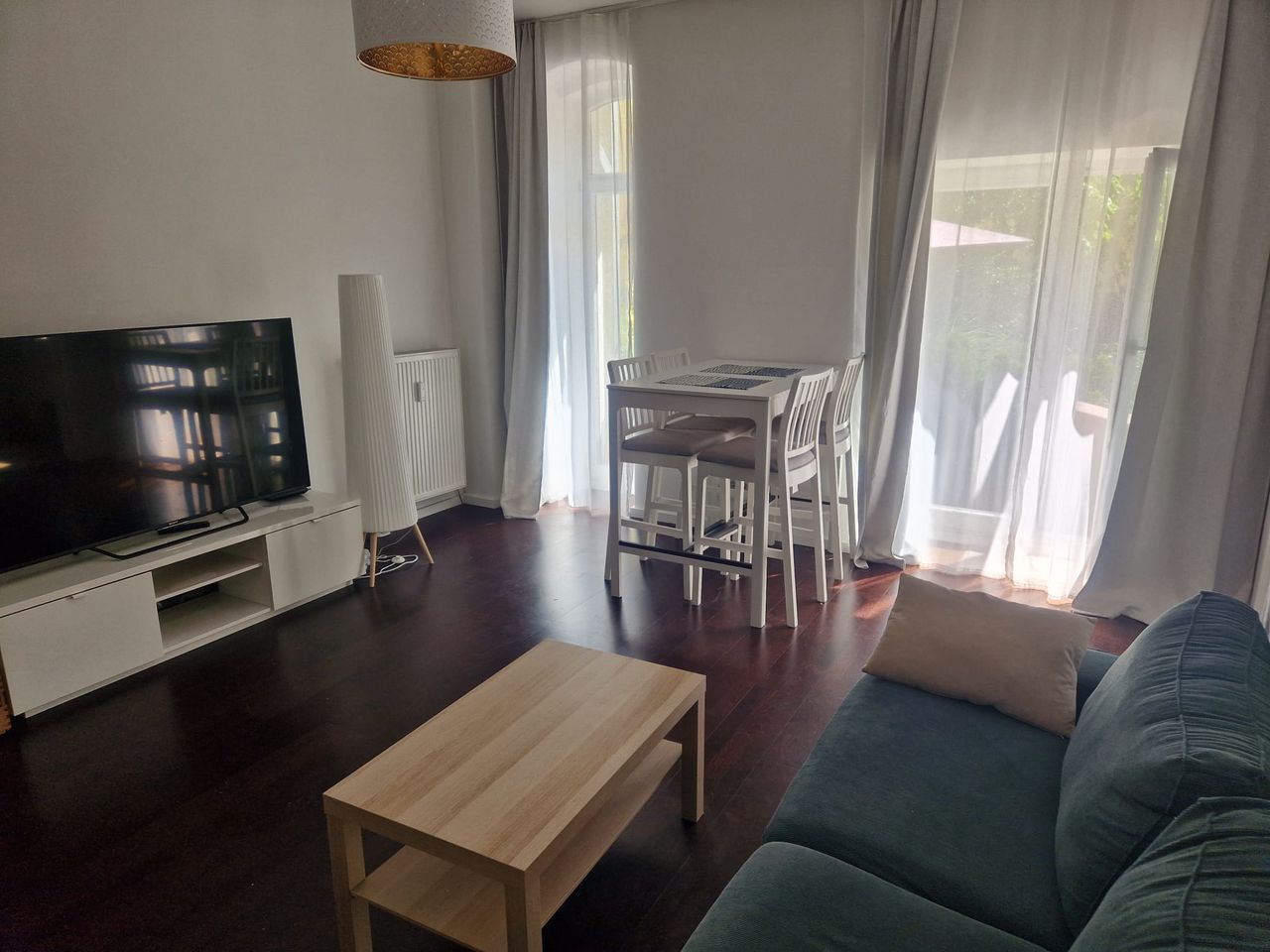 Bright 2-Room Apartment with Terrace & Garden – Prenzlauer Berg, €1,500 All-Inclusive