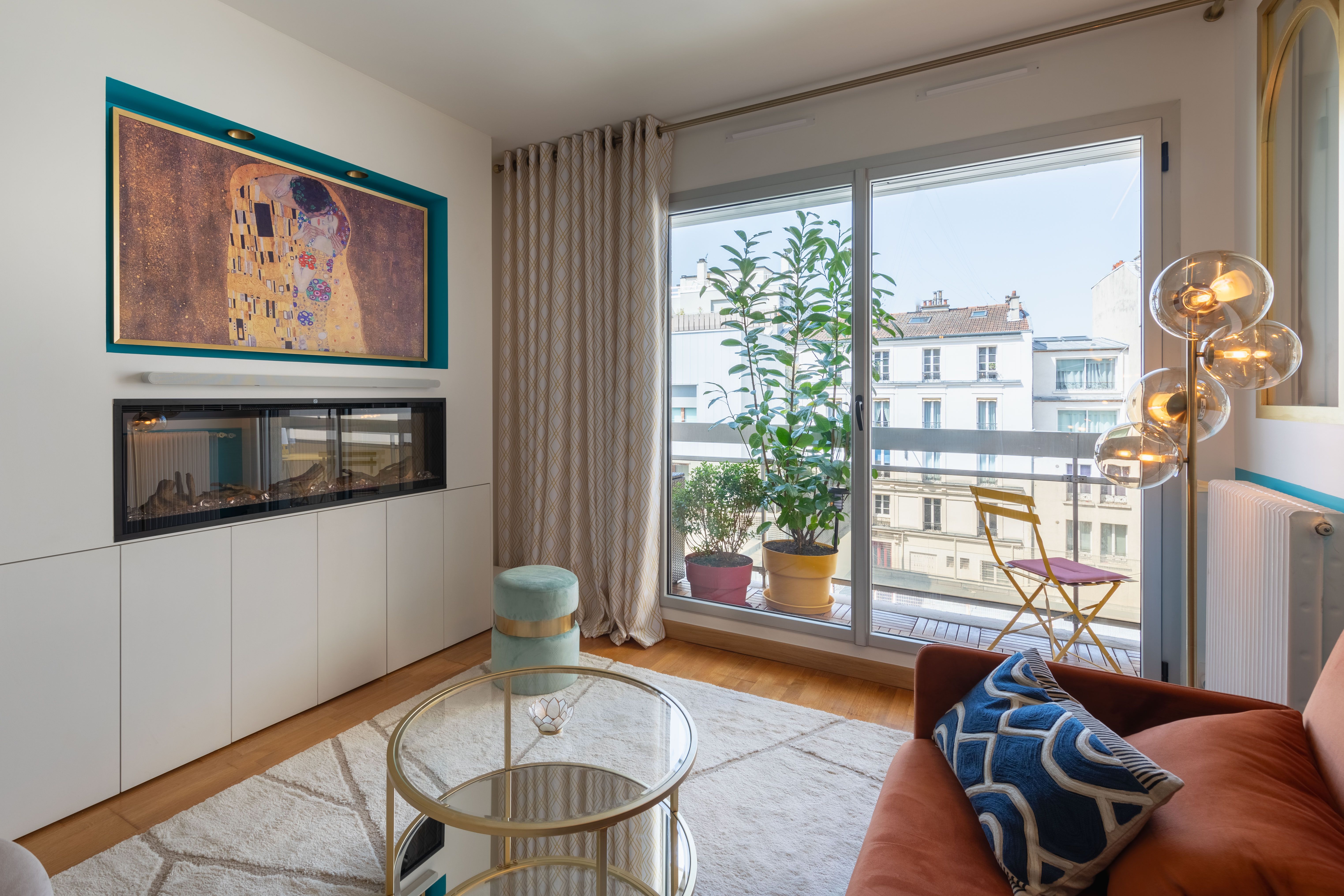 Perle Art Déco – Balcon Ensoleillé – Internet Ultra-Rapide – Parking Privé – Prestations Premium (loyer tout inclus) Paris