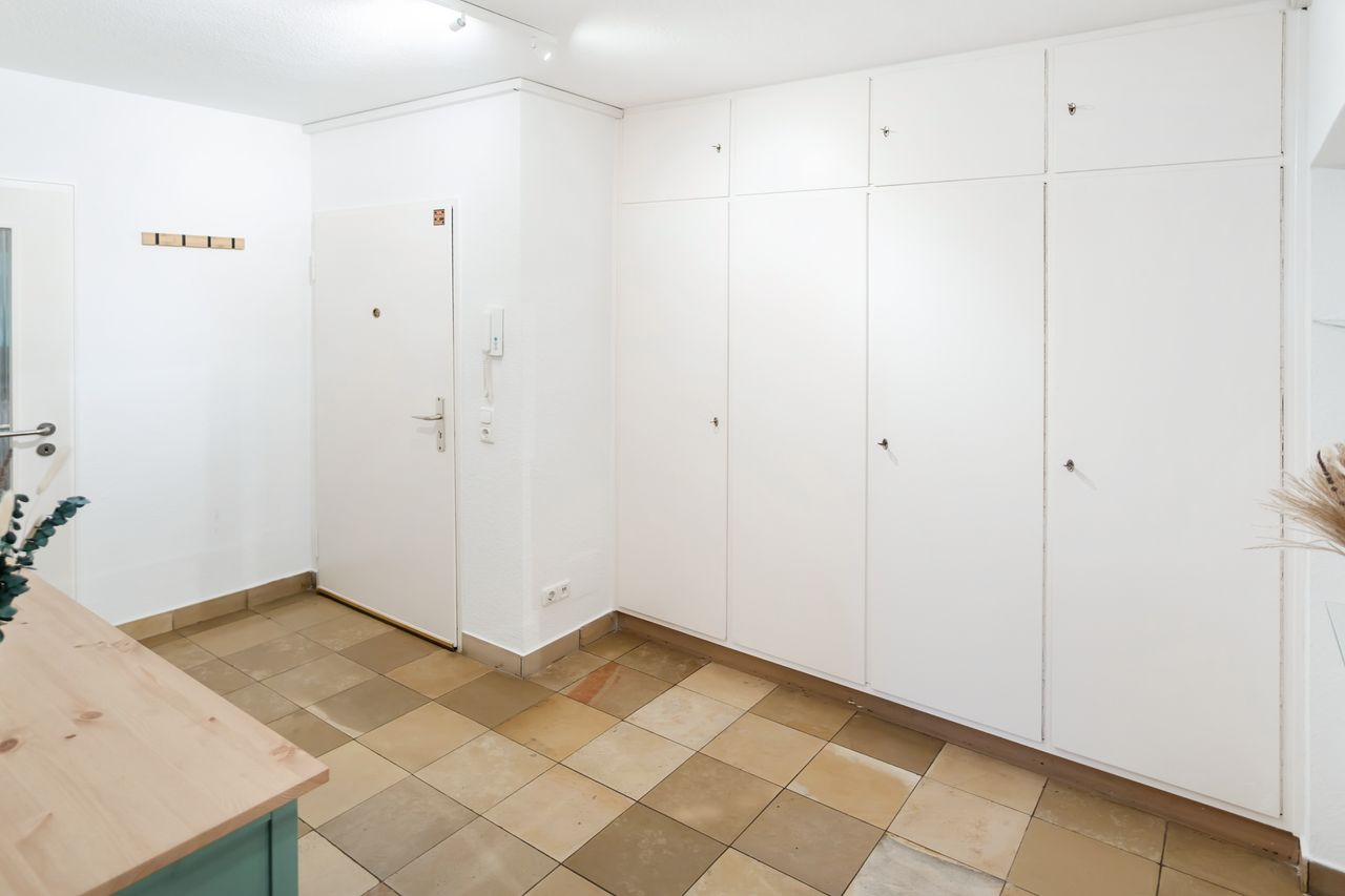 Spacious, quiet and fully renovated apartment