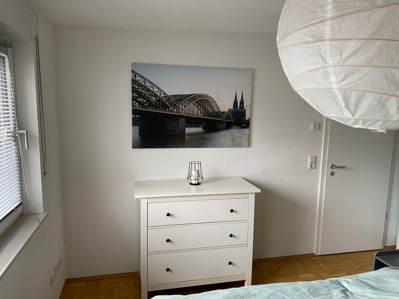 Light and calm penthouse apartment