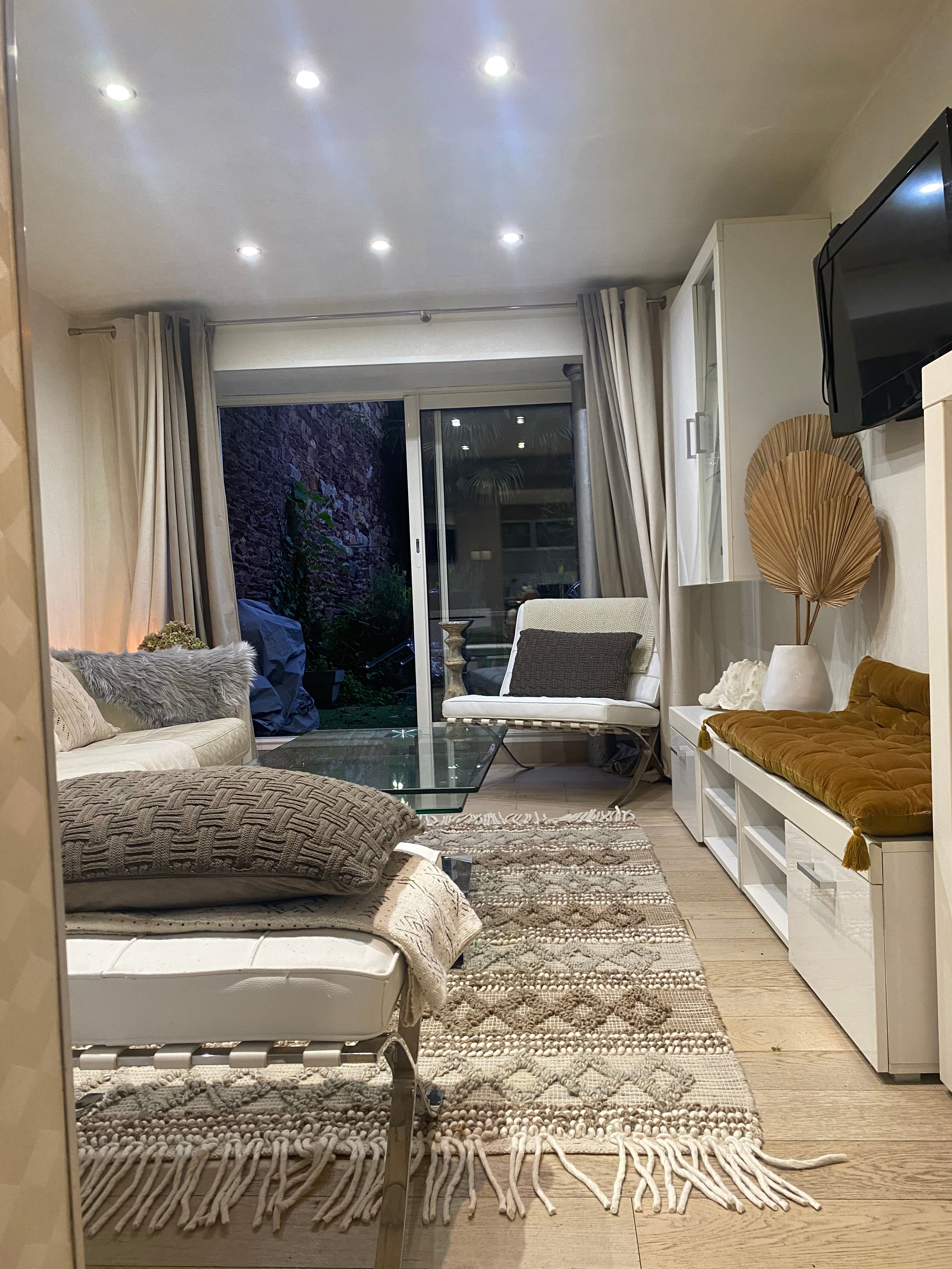 Location Appartement dans le centre de rennes au calme et au bord de la ville (loyer tout