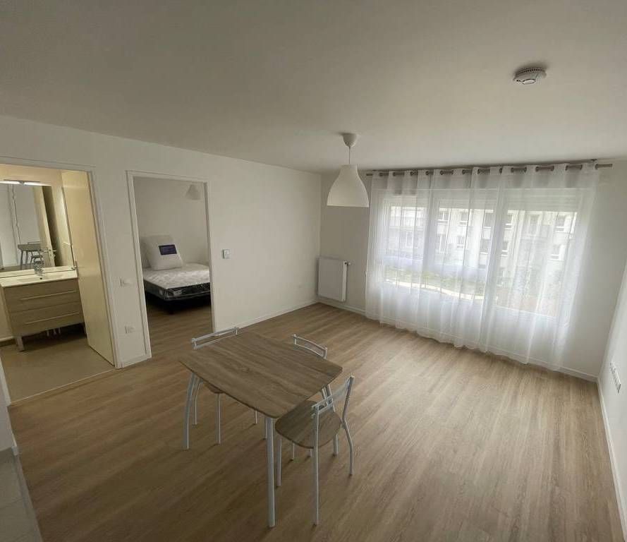 Appartement spacieux et étonnant à proximité du parc, Bagneux (loyer tout inclus) Bagneux