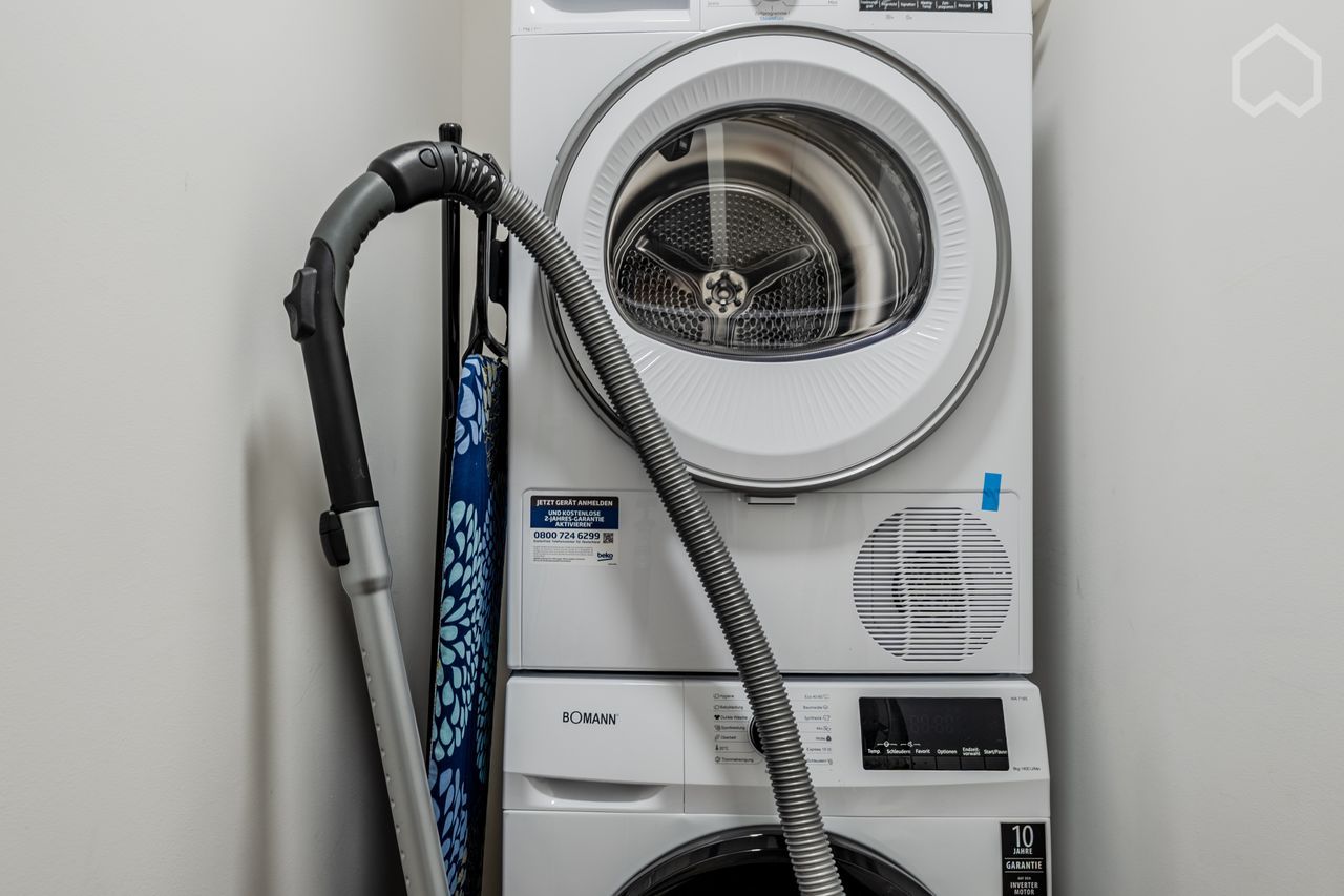 spacious quiet furnished room 13 sqm in a high-end apartment