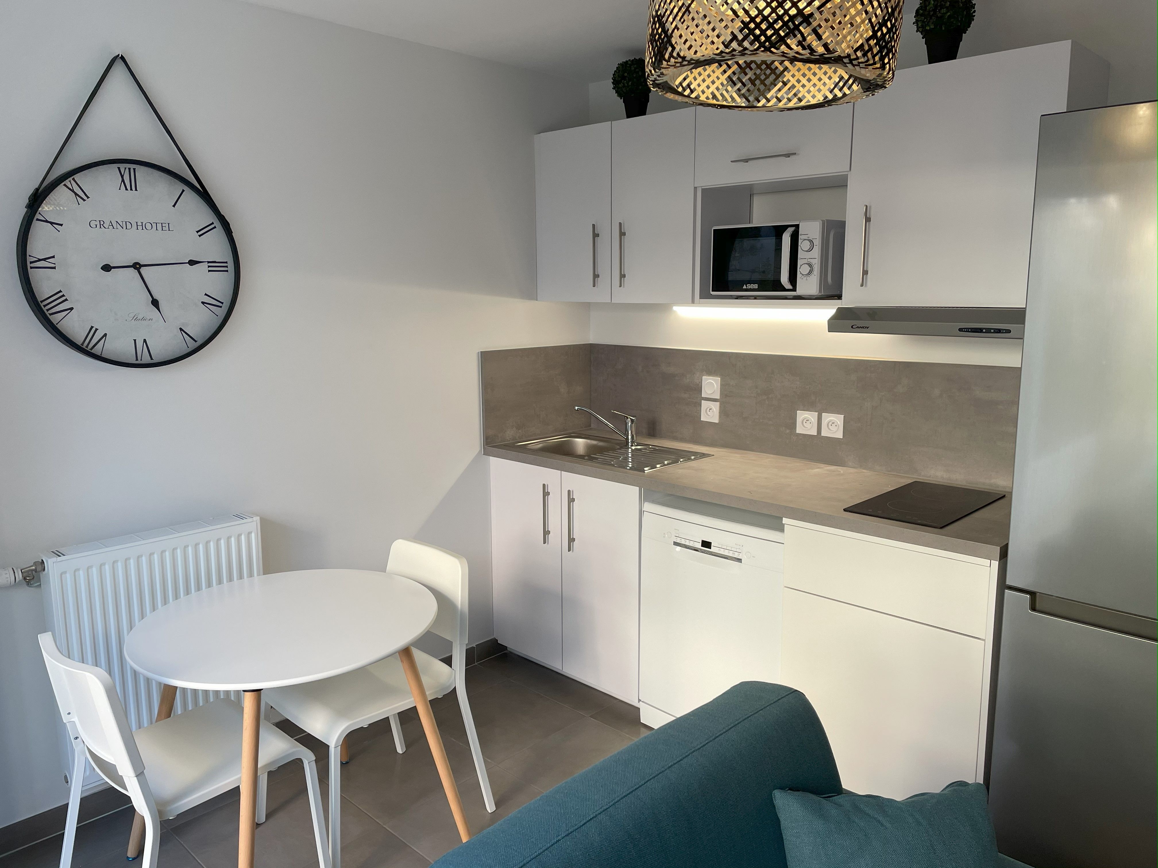 Location Élégant T2 Moderne à Annemasse avec Terrasse Privée – Confort et Proximité de Ge