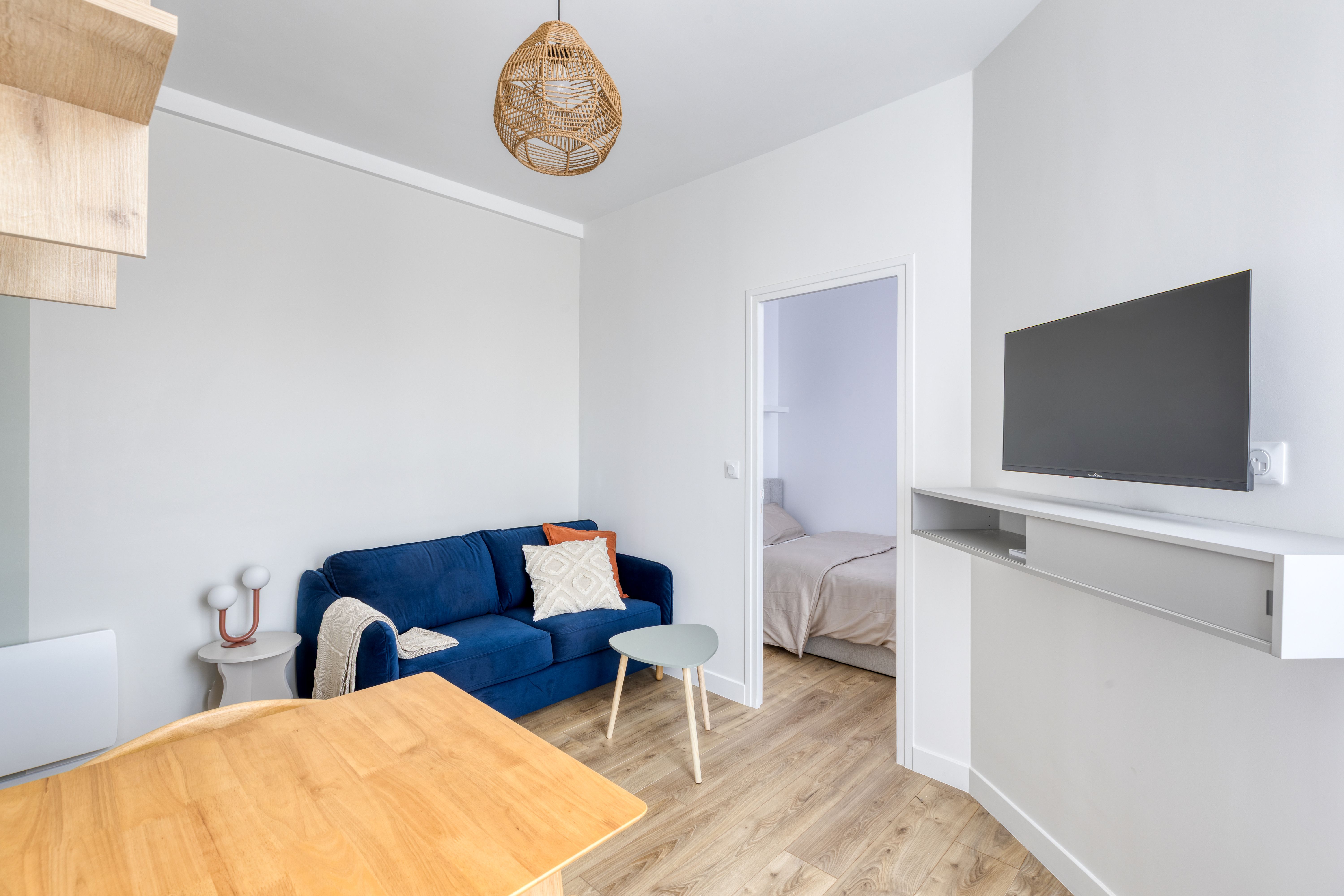 T2 meublé rénové et lumineux – Centre-ville du Bourget (loyer tout inclus) Le Bourget