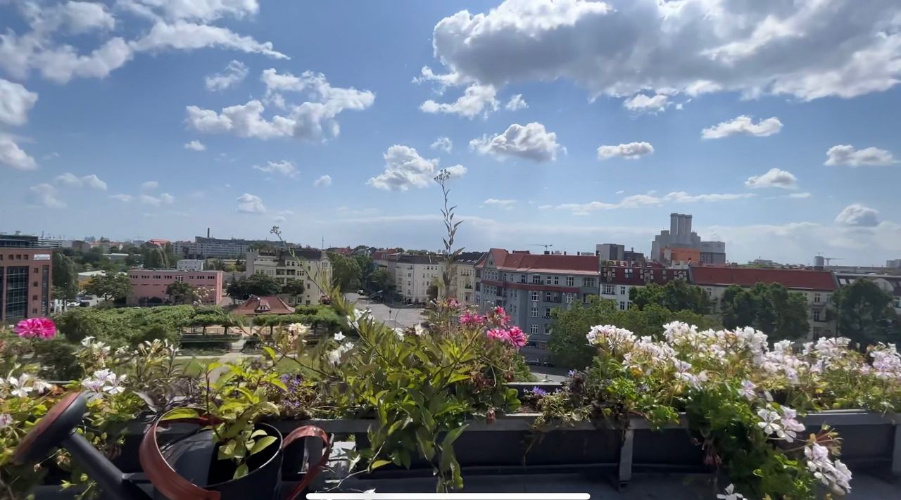 Fully-serviced Park Penthouse in Charlottenburg