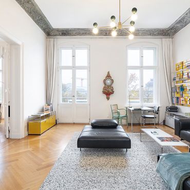 Grand Period Apartment with Designer Interiors, Balcony and Views of Monbijou Park in Mitte