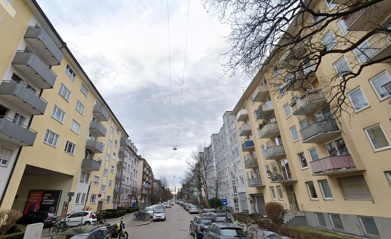 Charming flat with balcony in Munich