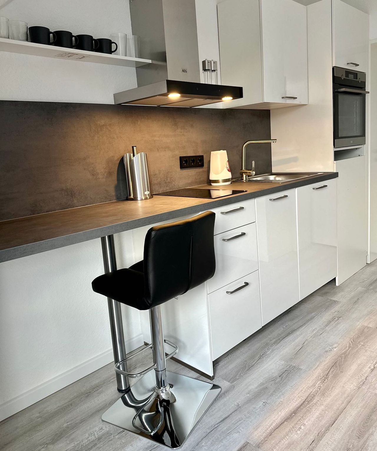 Fully renovated 2023 2 room apartment, great location, excellent amenities