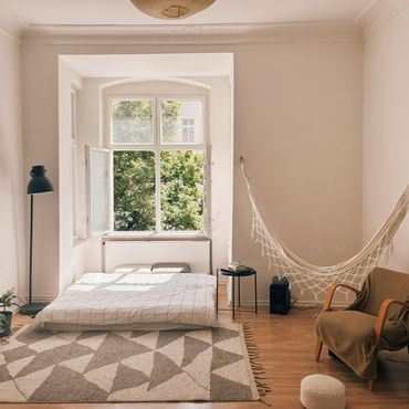Huge and sunny 116 m² apartment 2 mins away from Ostkreuz in Friedrichshain