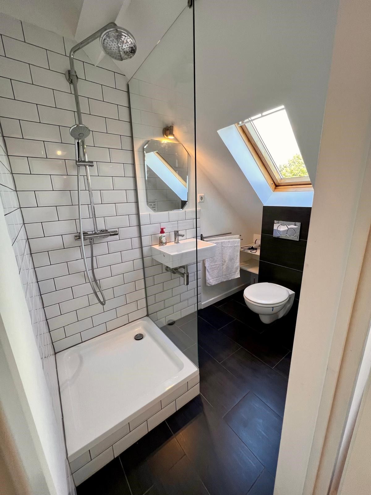 Fashionable and bright studio in Neuss