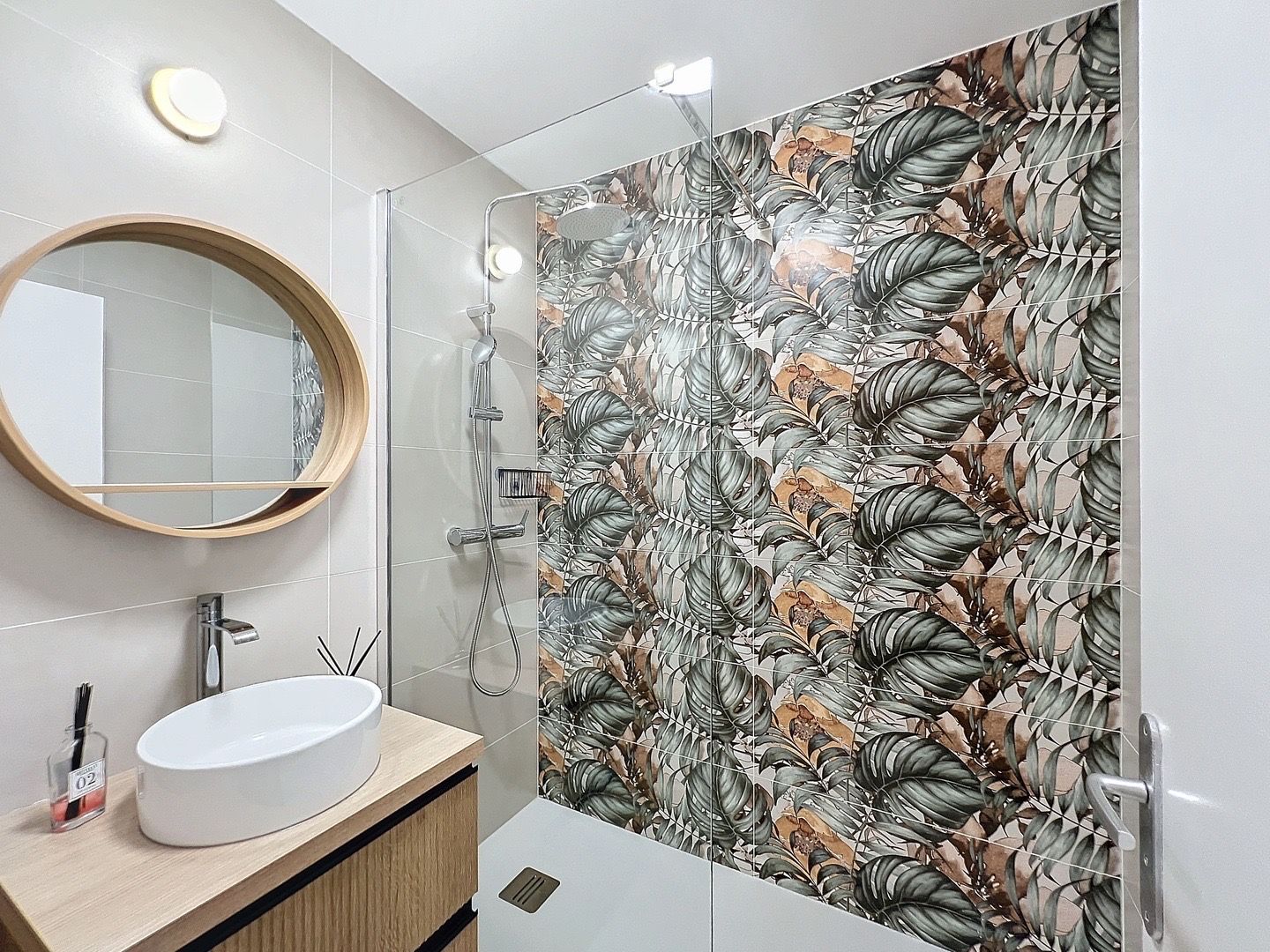 Location New renovated apartment just 1 min from train station RER Val D’Europe , free pa