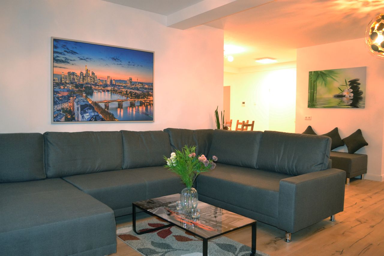 Modern Furnished Apartment with Garden & Terrace | Near Messe Frankfurt | Private Parking | Silent & Central in Hausen