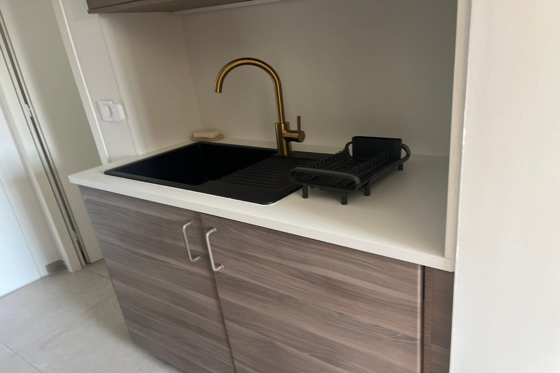 Location Furnished studio near ITER – 7-month lease, move-in ready (Villelaure, Provence 