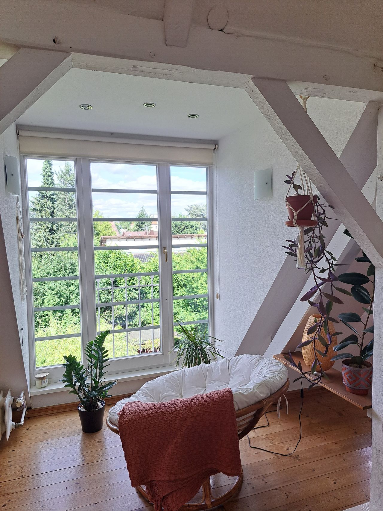 Bright apartment for sublet from January to the end of May 2026 in Lichterfelde West.