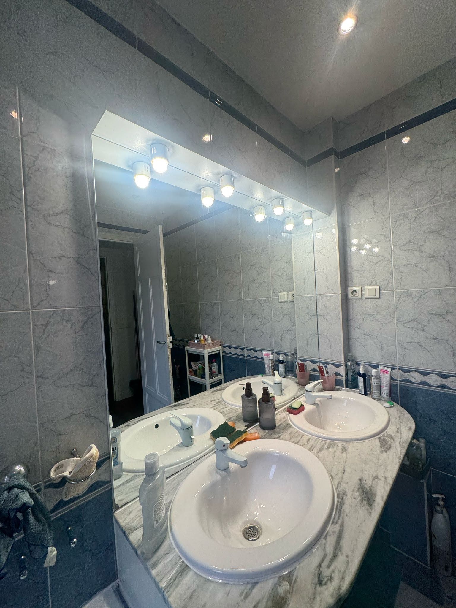 Location Spacieux appartement avec 2/3 chambres, entièrement équipé et rénové – Paris 16e