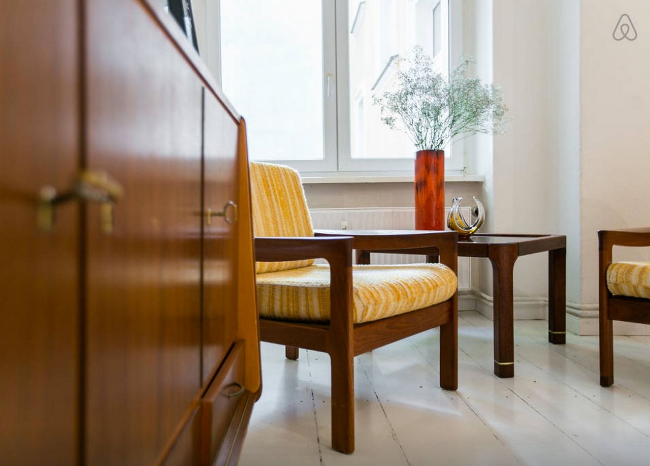 Spacious flat in historic Neukoelln district