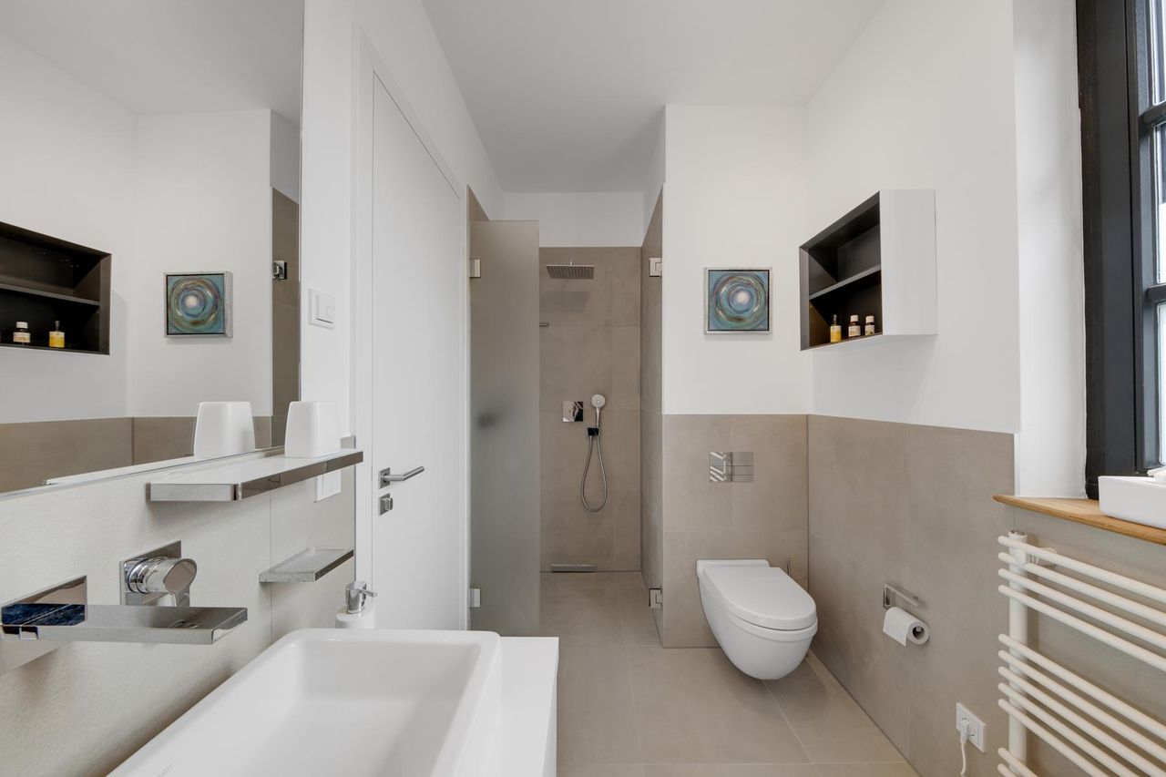 High-quality furnished single-family house with ceilings up to 4.20 m, terraces, and a garden, approximately 130 m², Berlin - Amsterdam Apartments for Rent, Berlin
