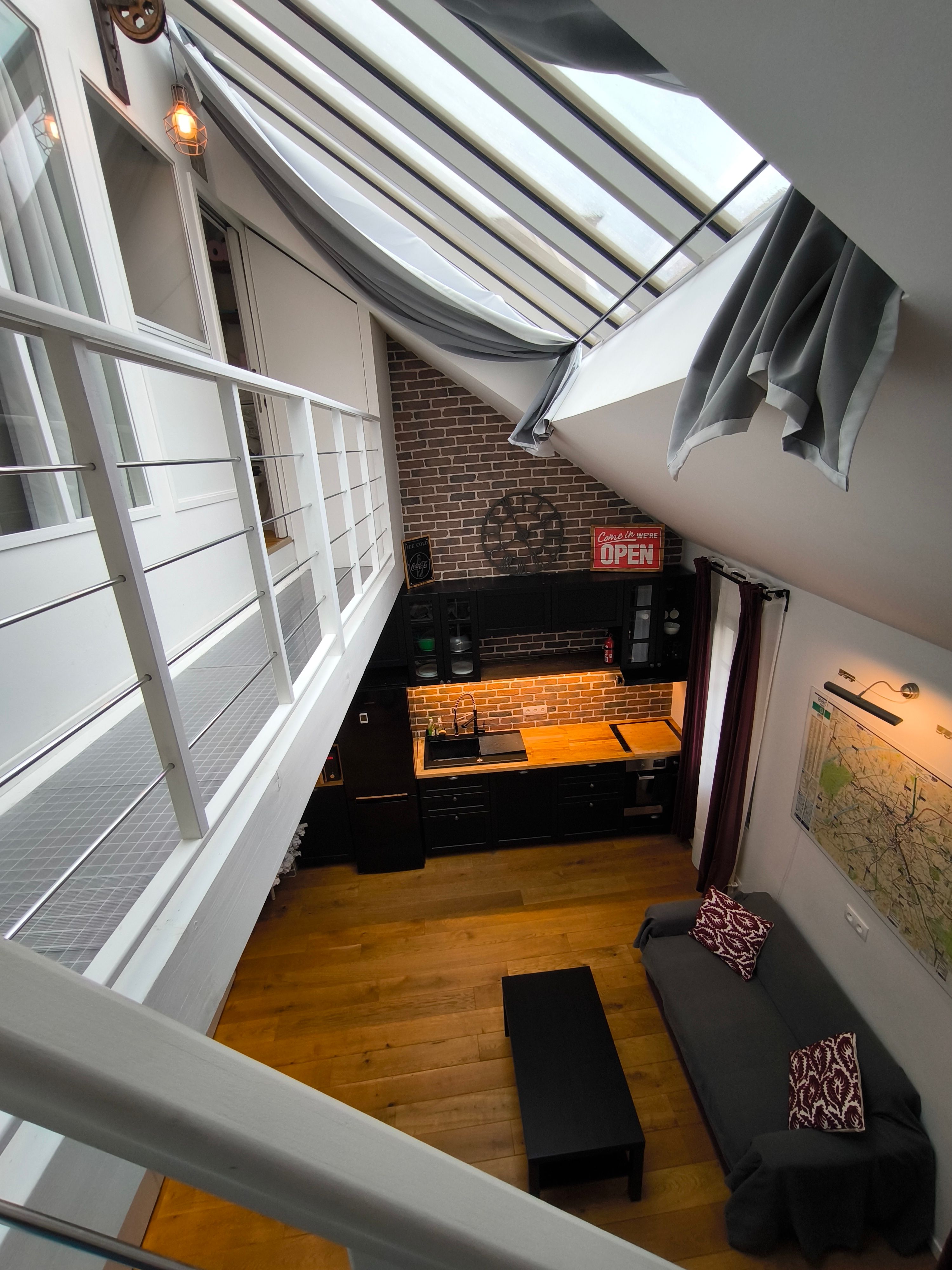 Location Loft Duplex Parisien : un nid douillet à Paris (loyer tout inclus)