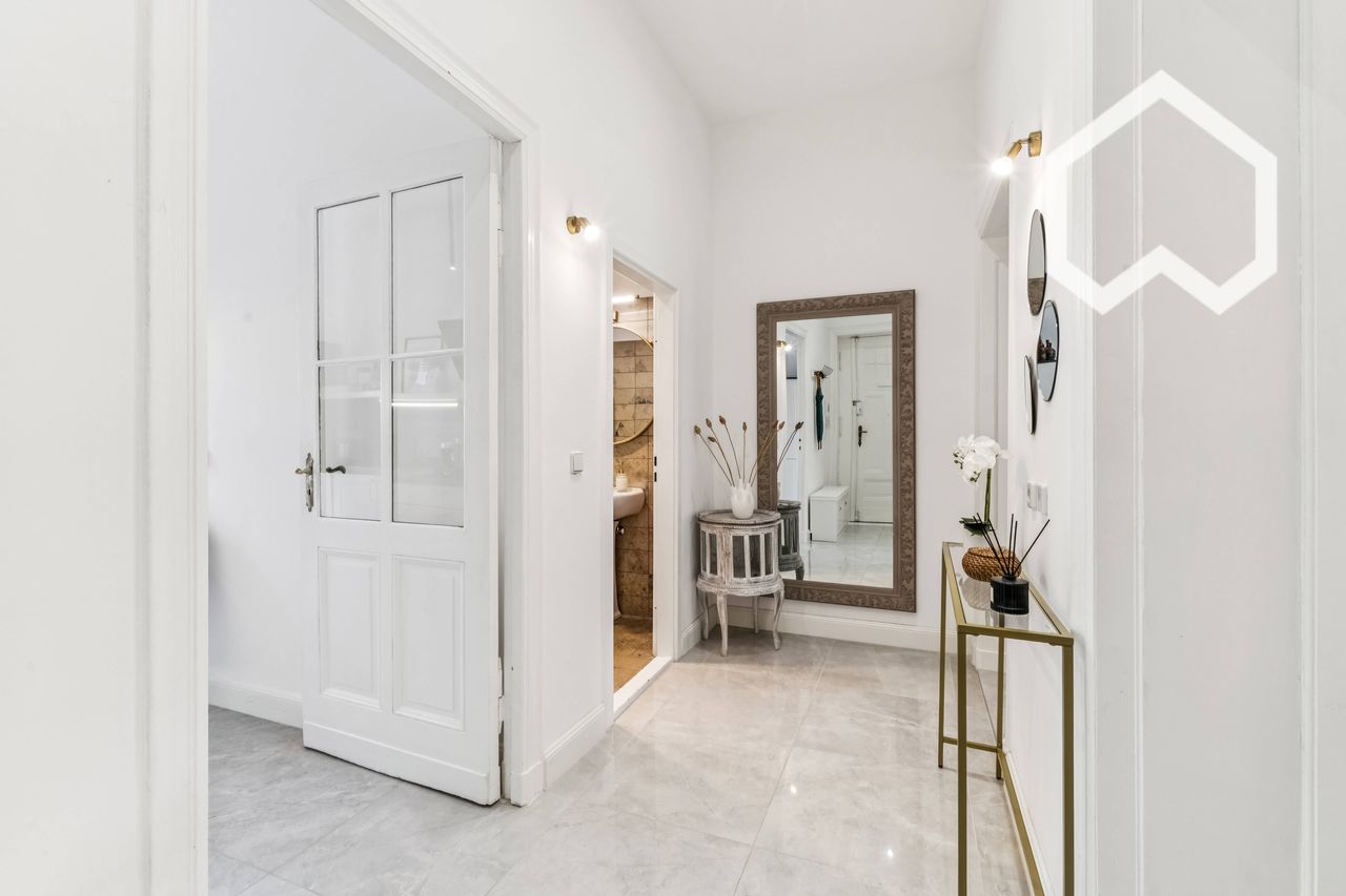 Exclusive Apartment in Berlin-Friedenau (Steglitz): Elegant Art Nouveau Style, Bright & Perfectly Connected
