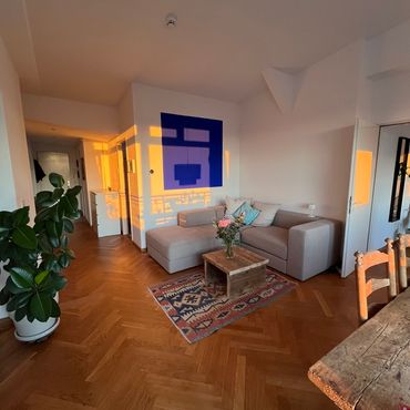 Light-filled top-floor apartment with roof terrace and TV tower view in Reuterkiez in Neukölln
