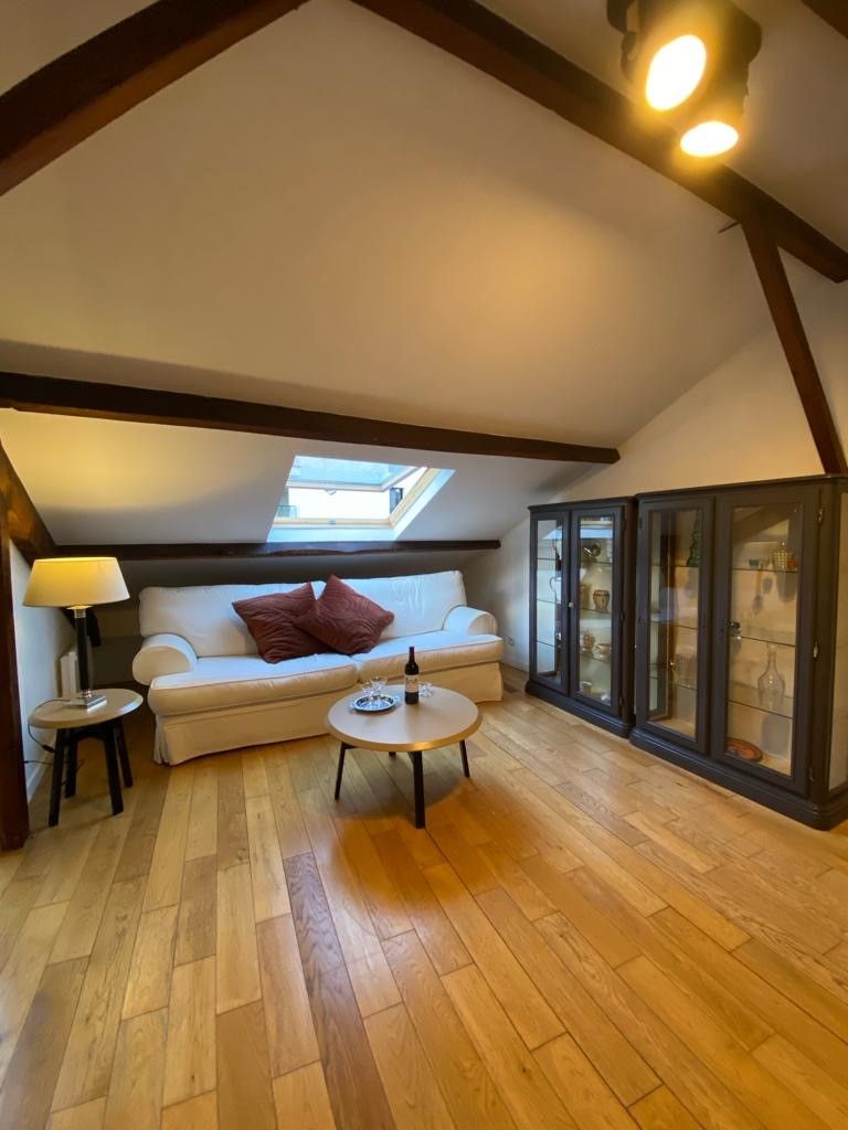 Location Appartement Rue de La Defense (loyer tout inclus)