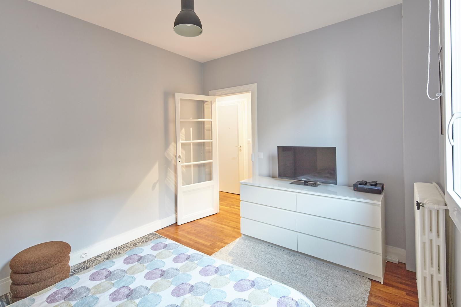 Petit Appartement de 27 m² à Louer en Plein Cœur de Paris (loyer tout inclus) Paris 15e