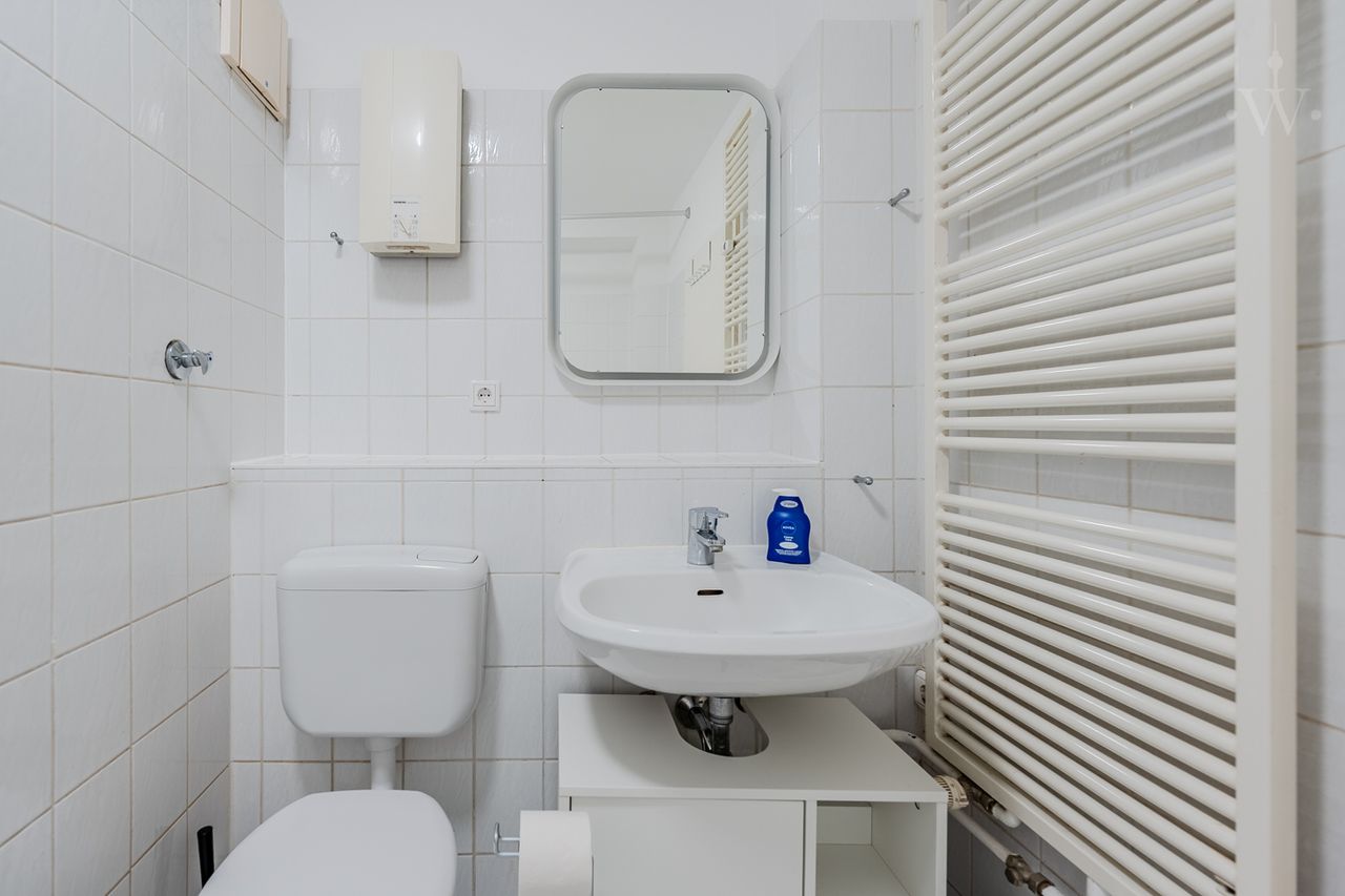 Kreuzberg highlight: Modern apartment with plenty of space, freshly renovated and furnished!