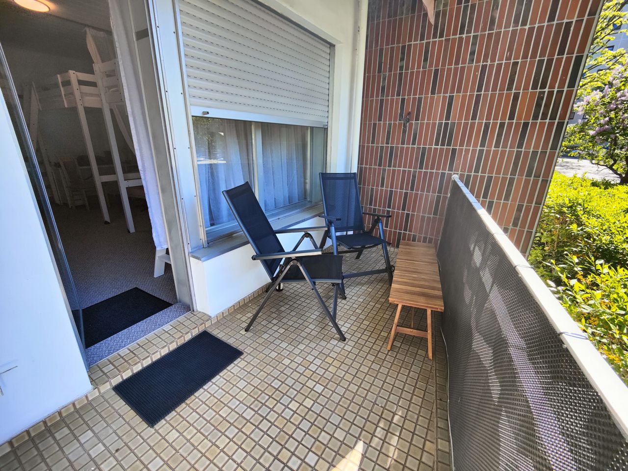 Fully Furnished shared room for one in a newly furnished flat.