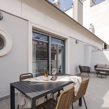 Nice & bright Penthouse , 3-Rooms , 2 bedrooms , 1 bathroom , 85 m² , Terrace 40 m² located in Mitte in Mitte