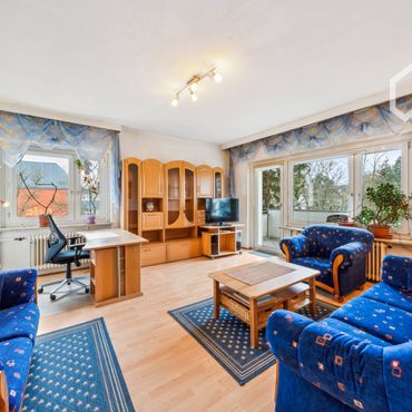Bright 4-room apartment with balcony in Berlin ( Lichtenrader Damm) ( Sublet possible with Anmeldung) in Lichtenrade