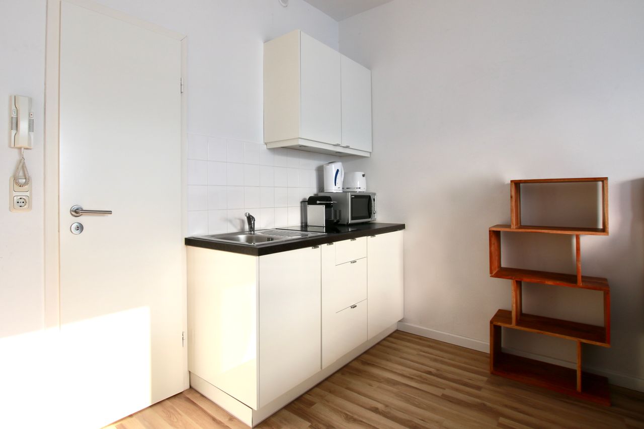 Perfect single apartment near Friesenplatz