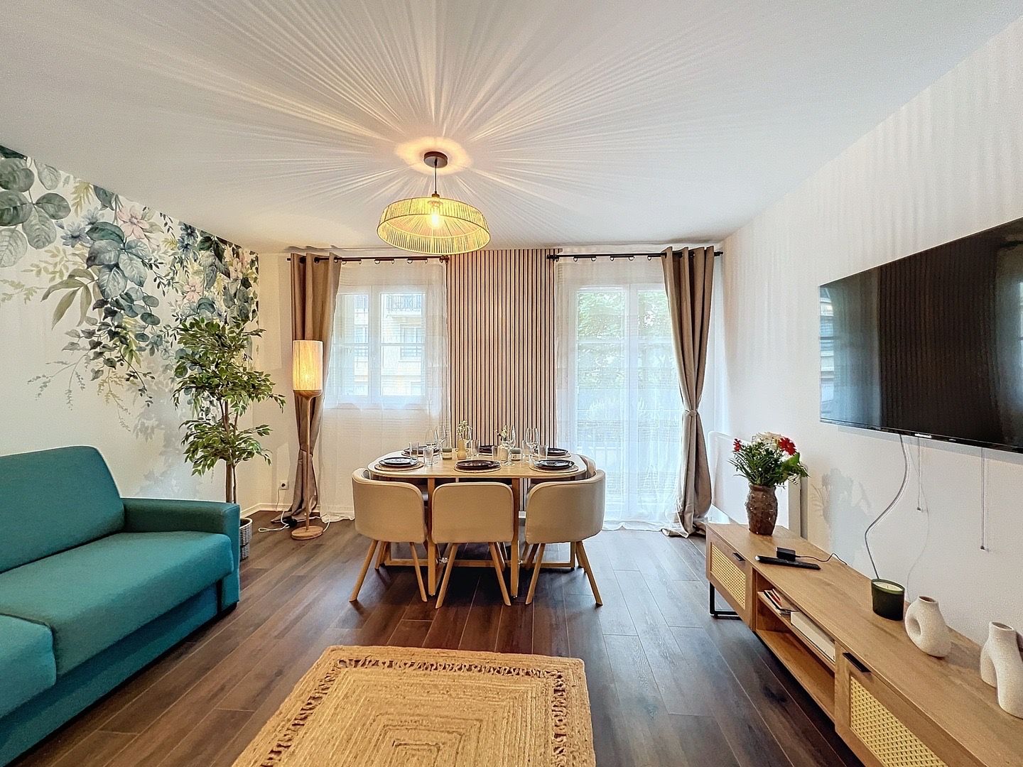 Location New renovated apartment just 1 min from train station RER Val D’Europe , free pa