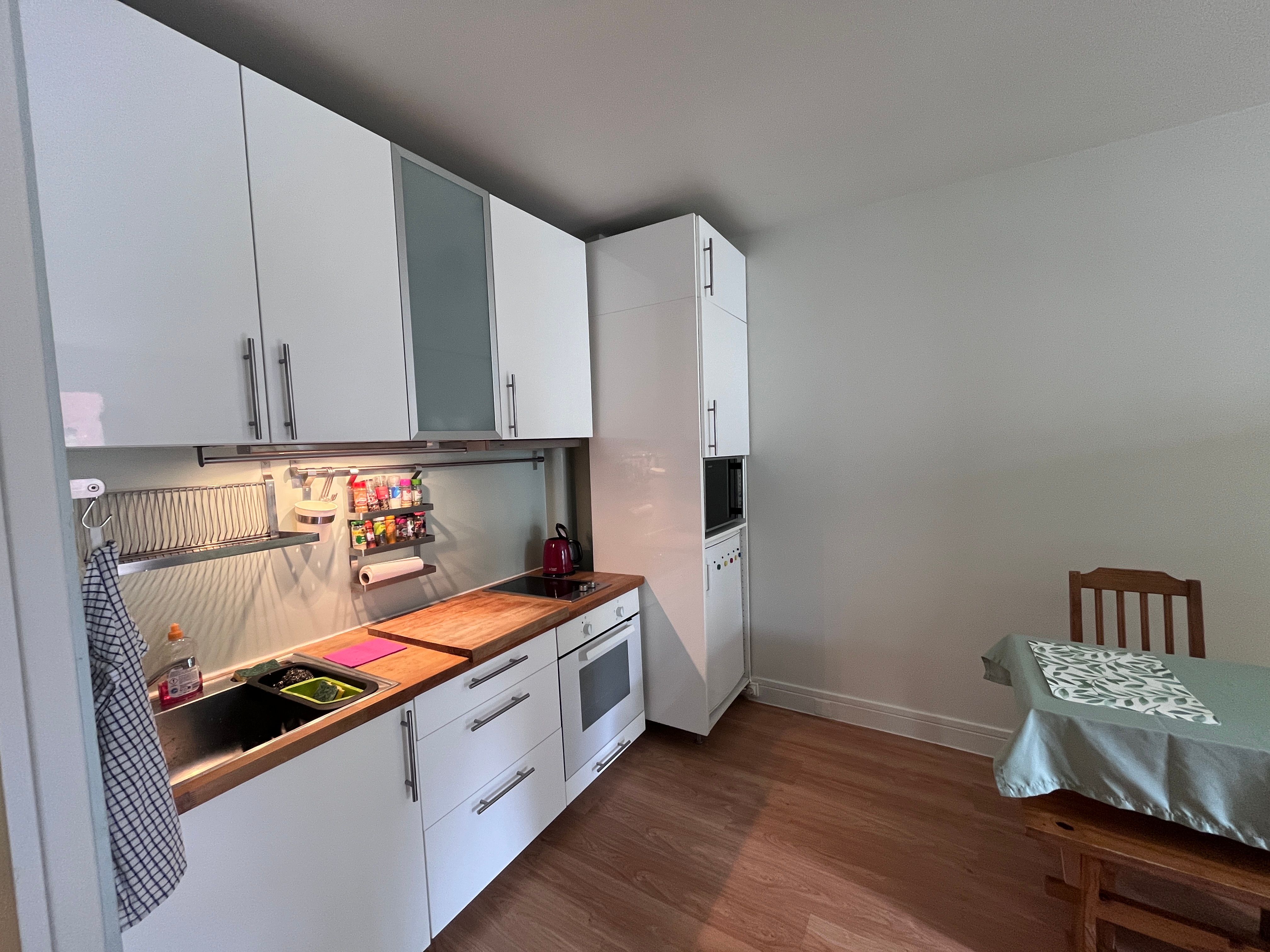 Location Charmante maison dans un quartier agréable (loyer tout inclus)