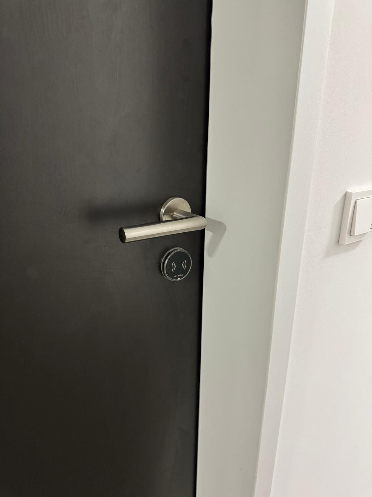 Prime Location! Furnished & Modern