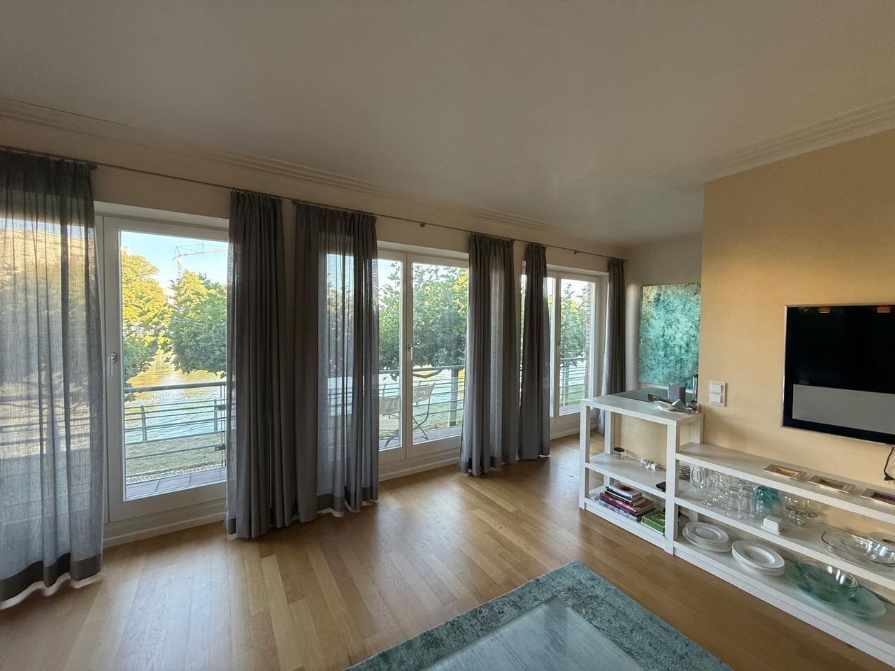 Bright, nice home in Charlottenburg