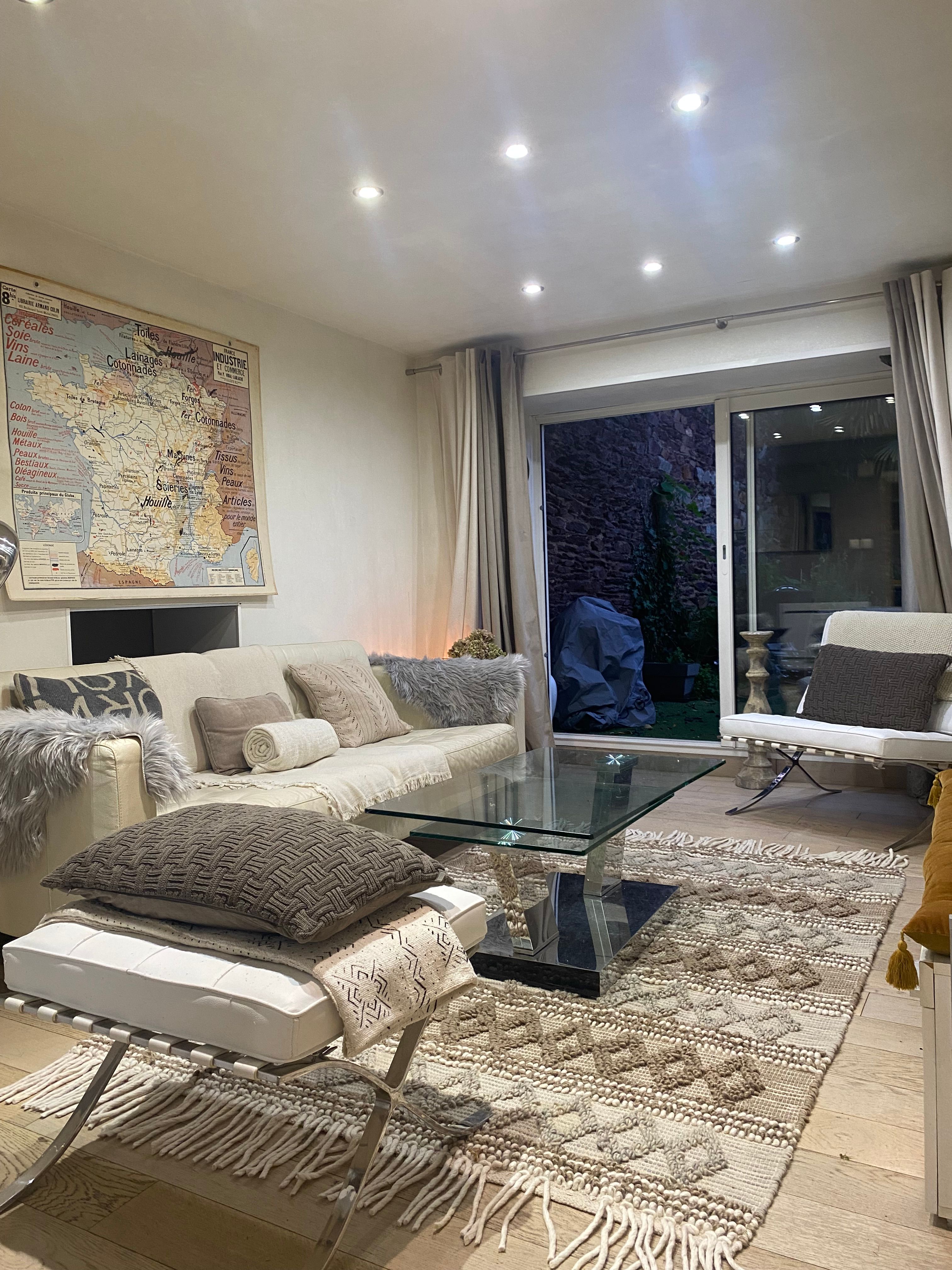 Location Appartement dans le centre de rennes au calme et au bord de la ville (loyer tout