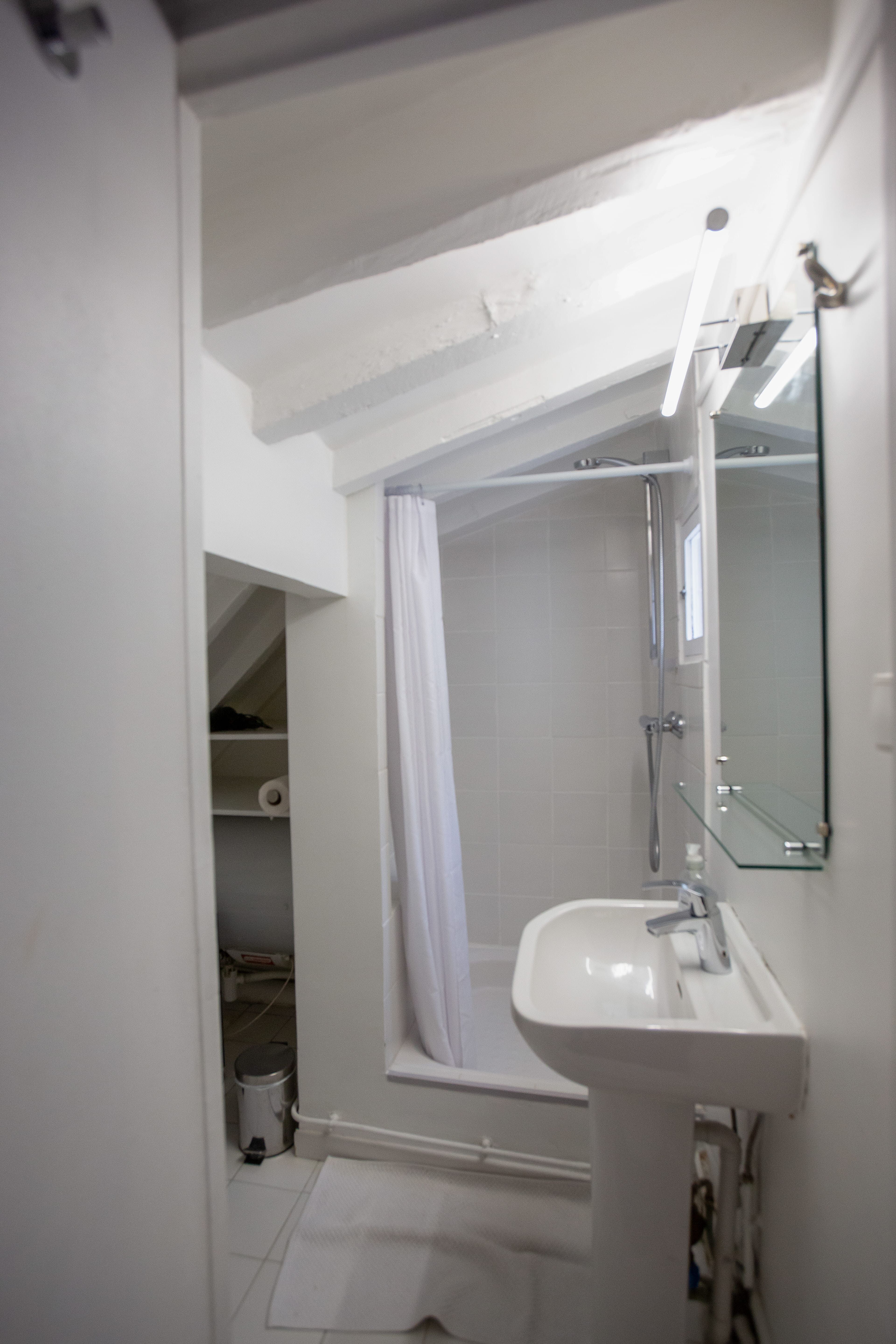 ID 455 Marais / Roi de Sicile (loyer tout inclus) Paris